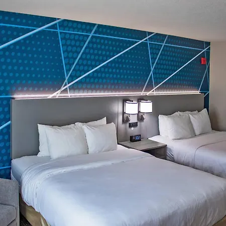 Comfort Inn & Suites Geneva- West Chicago