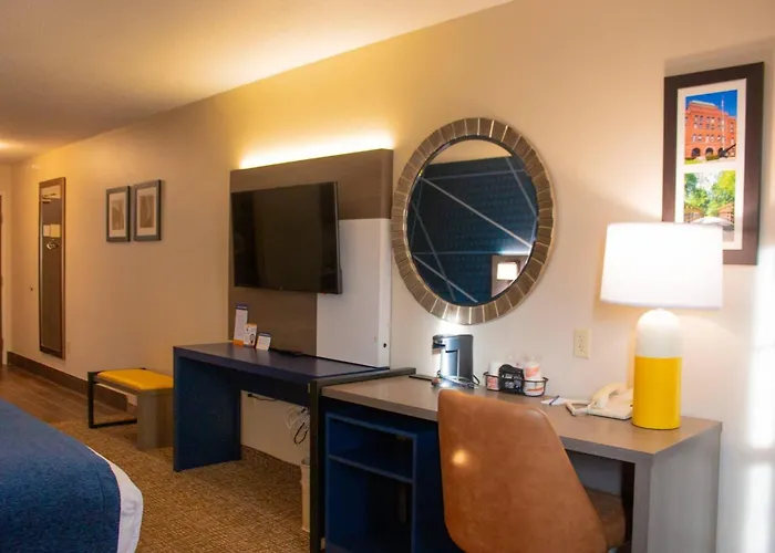 Hotel Comfort & Geneva- West Chicago