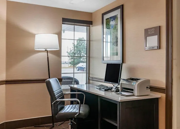 Hotel Comfort & Geneva- West Chicago 4*