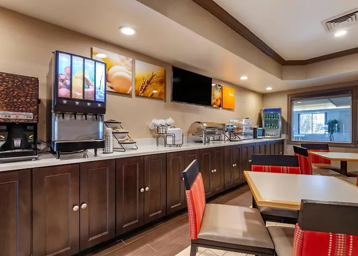 Comfort & Geneva- West Chicago 4*