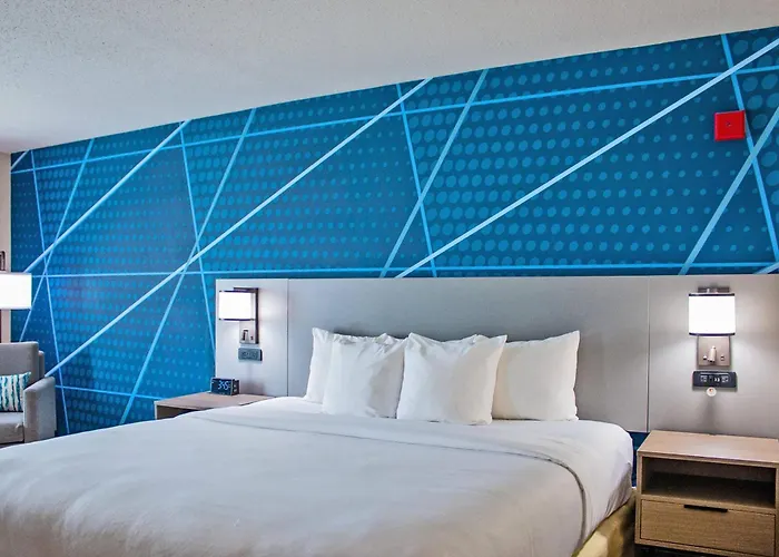 Comfort & Geneva- West Chicago Hotel 4*
